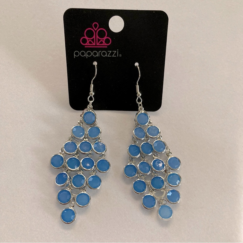 NWT Blue Cascading Dangle Earrings - Picture 1 of 11